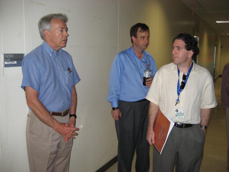 5331_Ken_Lehtonen_describing_GLAST_mission_ops_center1.jpg