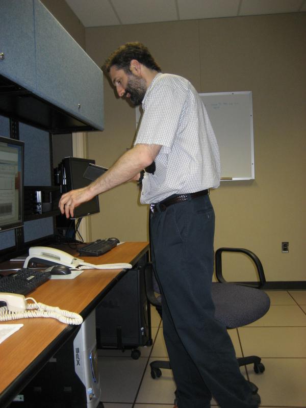 5354_Steve_in_ops_center.jpg