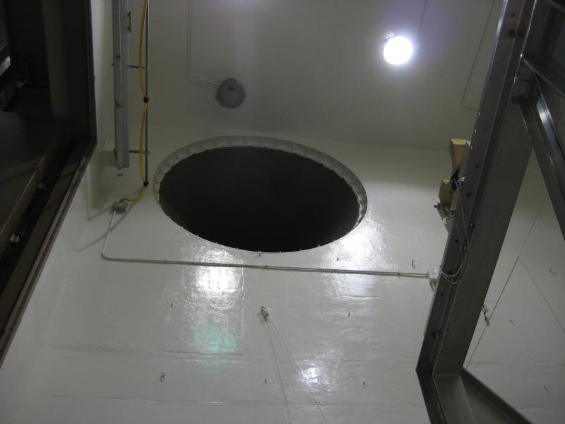 5407_largest_horn_in_acoustic_chamber_(world's_largest_woofer).jpg