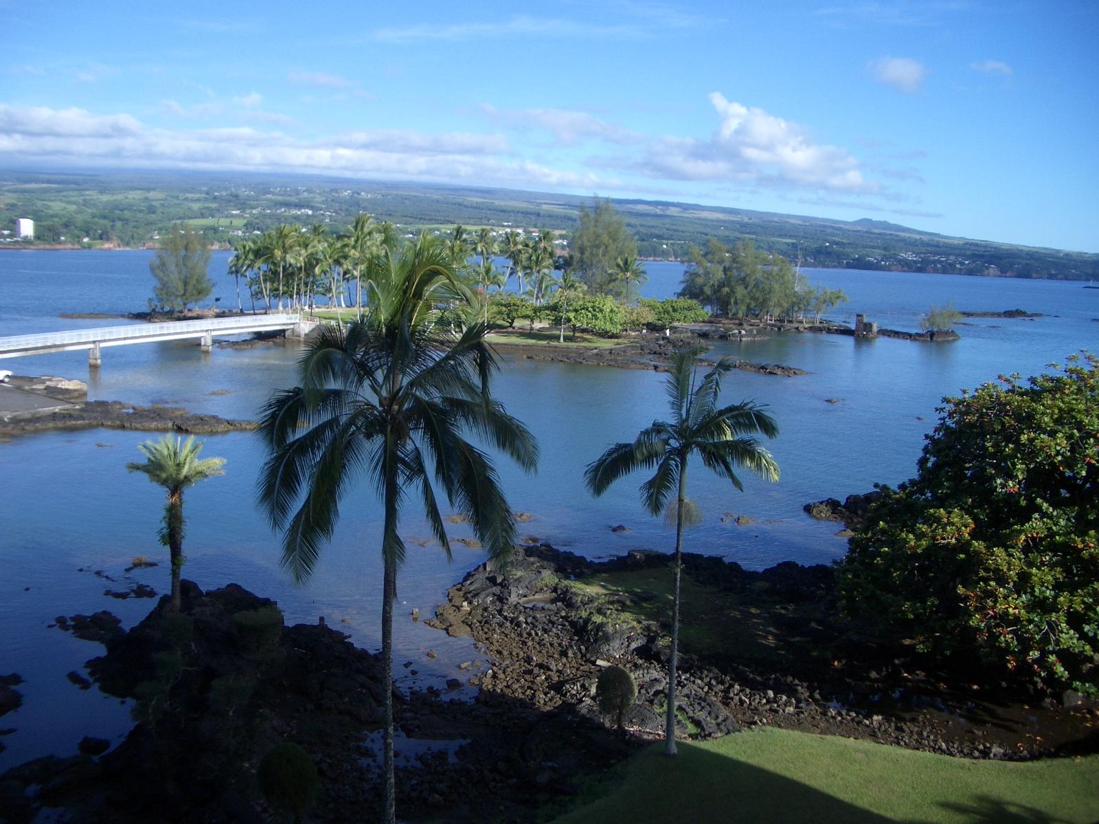 http://www.classicalarchives.com/prs/astro/Hawaii/22-Hilo_Bay.jpg
