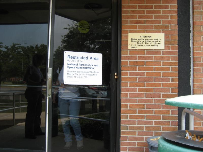 5326_entering_Goddard_mission_operations_Bldg_14.jpg