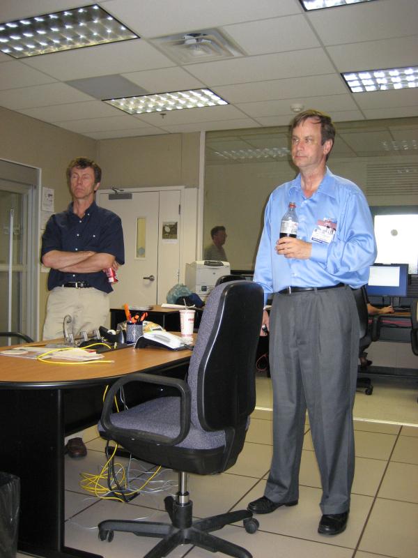 5353_Peter_and_Neil_in_ops_center.jpg