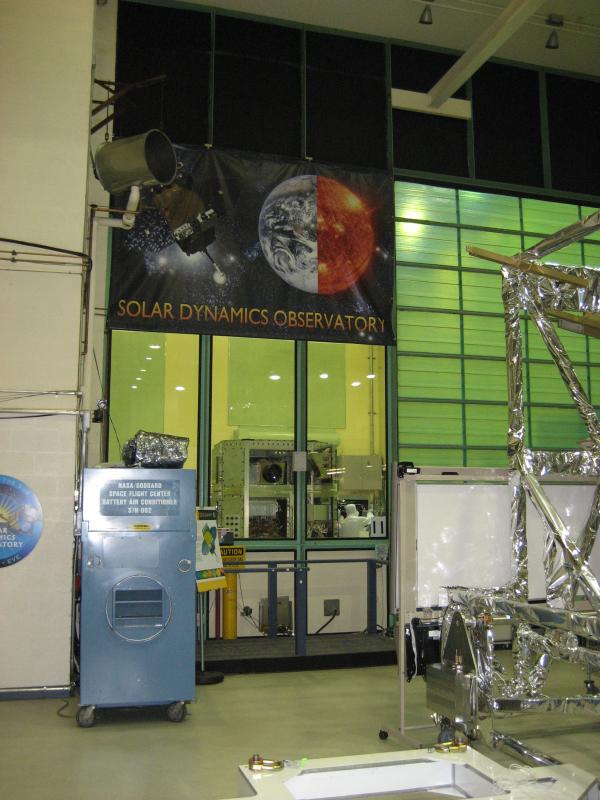 5383_Solar_Dynamics_Observatory_(SDO)_in_clean_room4.jpg